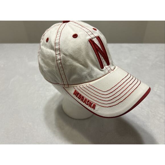 Vintage Adidas Nebraska Huskers Hat Cap Strapback One Size White Football NCAA - Picture 1 of 6